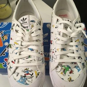 Men’s size 11 1/2 Looney tunes Adidas shoes.